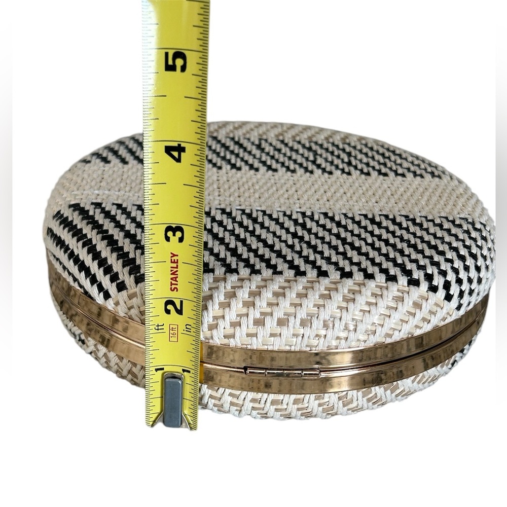 Savanna Cream Black Round Woven Crossbody Satchel Gold Chain Boho Bag Purse - Picture 12 of 13